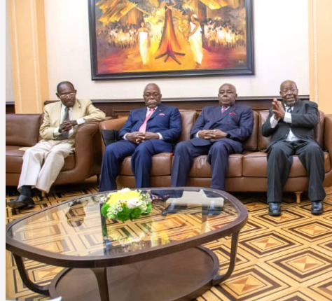Gabon : le ministre des transports démissionne du gouvernement