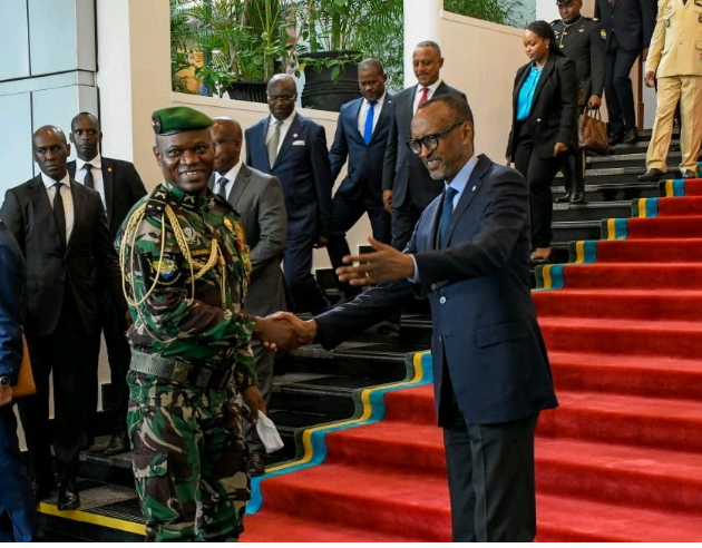 Coopération Gabon-Rwanda : Olingui Nguema échange avec Paul Kagame
