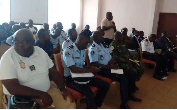 Gabon : les officiers de police judiciaire à un atelier sur l’enquête pénale
