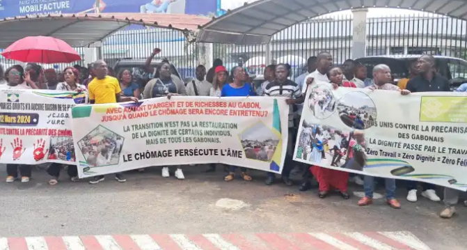 Gabon : des jeunes manifestent contre le chômage à Libreville