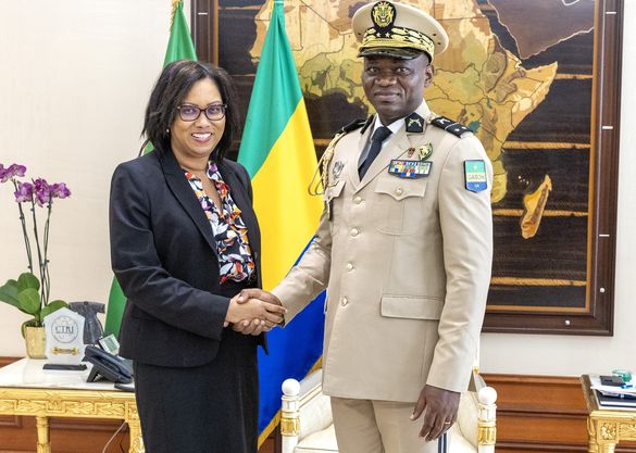Oligui Nguema reçoit l’ambassadrice des Etats-Unis au Gabon