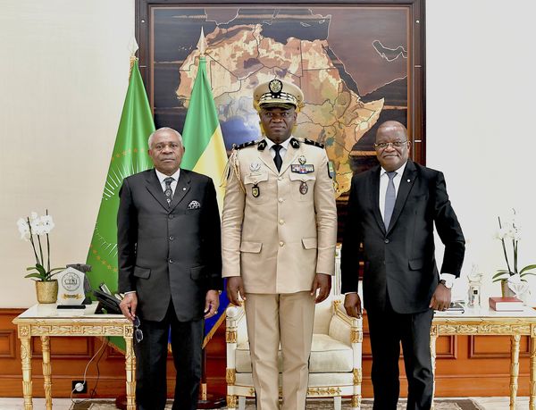 Gabon-Cemac : Oligui Nguema échange avec Baltazar Engonga