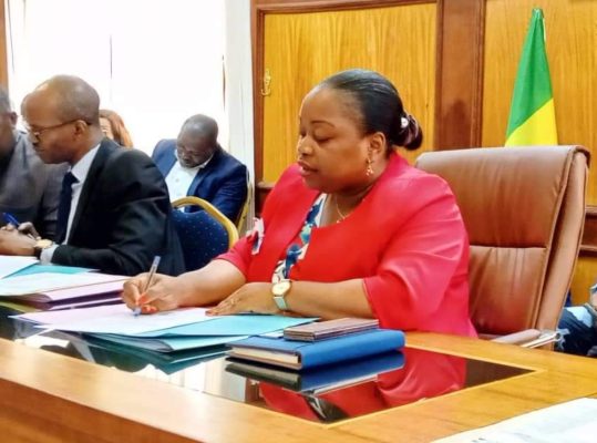 Rentrée scolaire 2024-2025 : le gouvernement annonce l’arrivée des nouveaux manuels