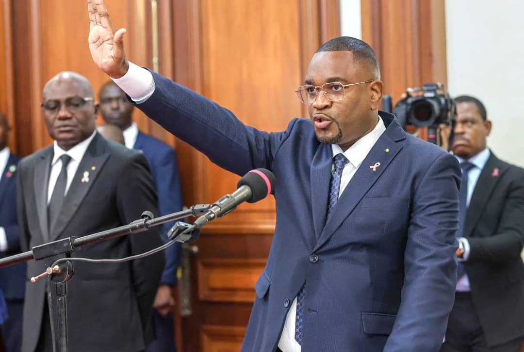 Gabon: les nouveaux ministres prêtent serment